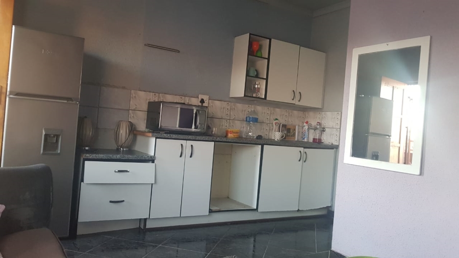1 Bedroom Property for Sale in Rustenburg Central North West